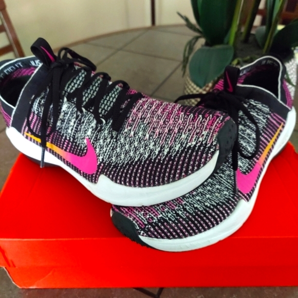 ✅️SOLD✅️NIKE Zoom, 8.5 - Picture 2 of 13